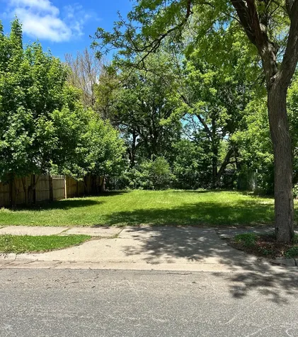422 33rd Avenue N Minneapolis MN 55412
