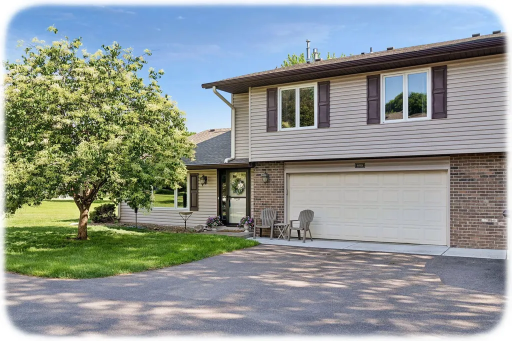 9558 Kingsview Lane N Maple Grove MN 55369