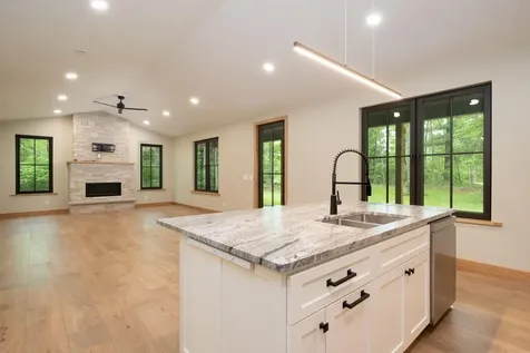 25294 Piquant Way Cohasset MN 55721