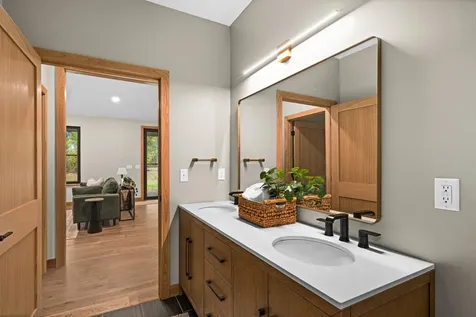 25294 Piquant Way Cohasset MN 55721