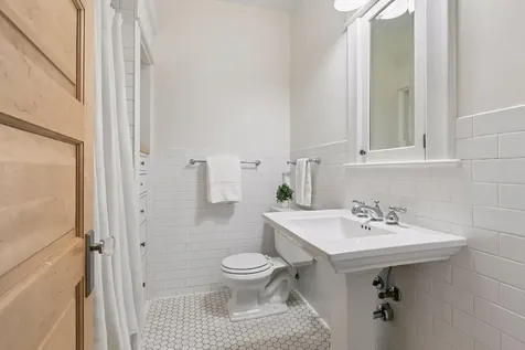 818 Goodrich Avenue Saint Paul MN 55105