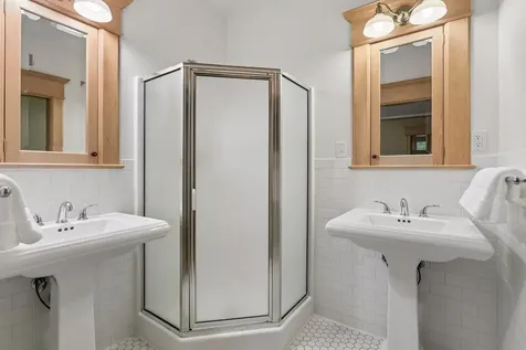 818 Goodrich Avenue Saint Paul MN 55105