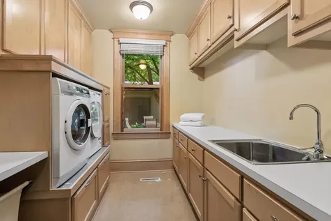 818 Goodrich Avenue Saint Paul MN 55105