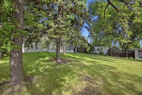 1550 13 1/2 Street S Fargo ND 58103