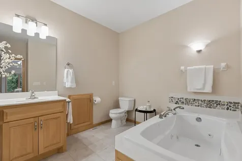 18205 39th Avenue N Plymouth MN 55446