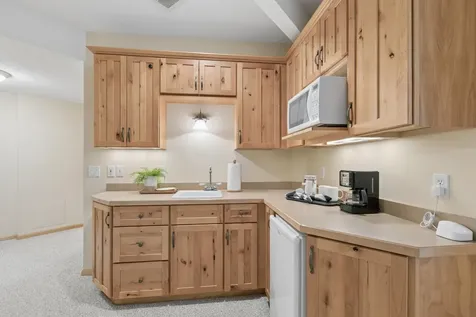 18205 39th Avenue N Plymouth MN 55446