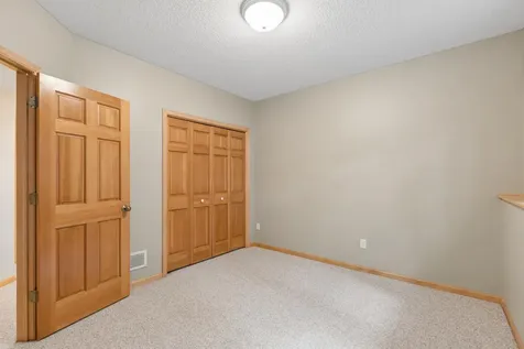 18205 39th Avenue N Plymouth MN 55446