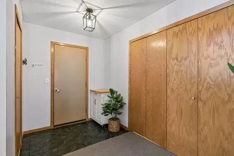 5609 Bimini Drive Minnetonka MN 55343