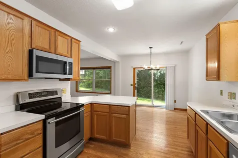 8727 N Bay Drive Chanhassen MN 55317