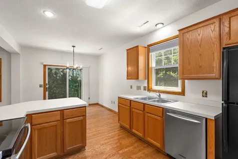 8727 N Bay Drive Chanhassen MN 55317