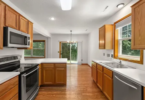 8727 N Bay Drive Chanhassen MN 55317