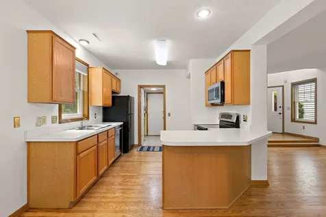 8727 N Bay Drive Chanhassen MN 55317