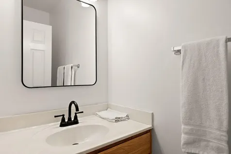 8727 N Bay Drive Chanhassen MN 55317