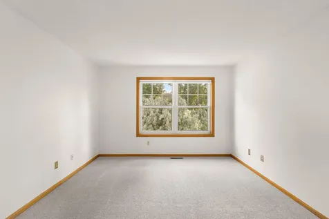 8727 N Bay Drive Chanhassen MN 55317