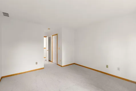 8727 N Bay Drive Chanhassen MN 55317