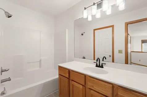 8727 N Bay Drive Chanhassen MN 55317
