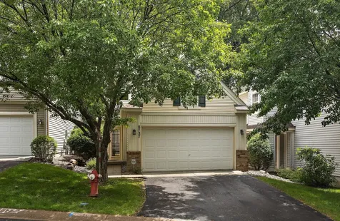 8727 N Bay Drive Chanhassen MN 55317