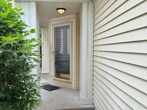 8727 N Bay Drive Chanhassen MN 55317
