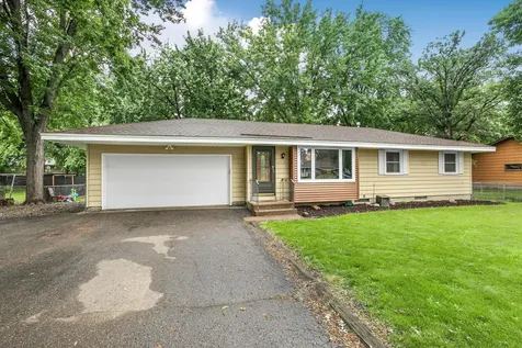 10136 Dogwood Street NW Coon Rapids MN 55448