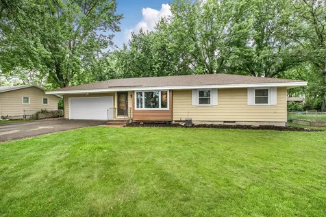 10136 Dogwood Street NW Coon Rapids MN 55448
