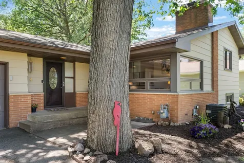 7703 49th Avenue N New Hope MN 55428