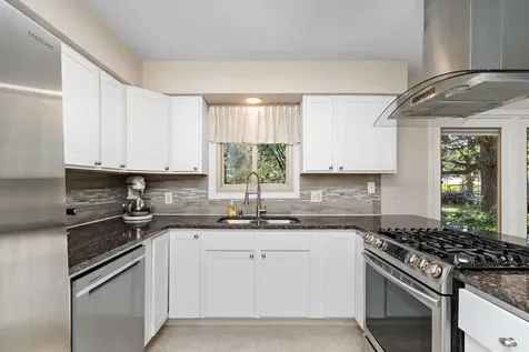 7703 49th Avenue N New Hope MN 55428