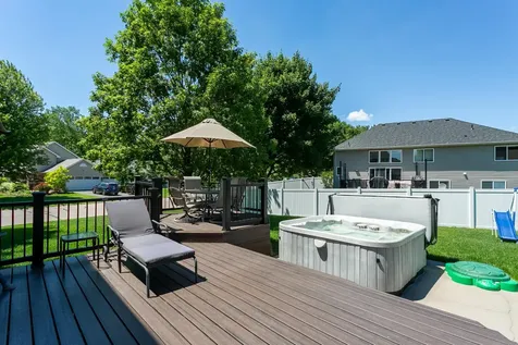 247 Pendryn Hill Circle Woodbury MN 55125