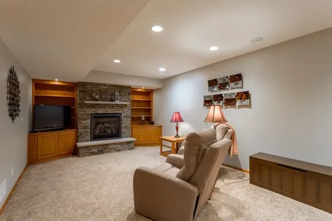 247 Pendryn Hill Circle Woodbury MN 55125