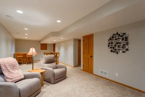 247 Pendryn Hill Circle Woodbury MN 55125