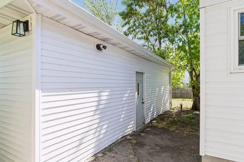 991 Minnehaha Avenue W Saint Paul MN 55104