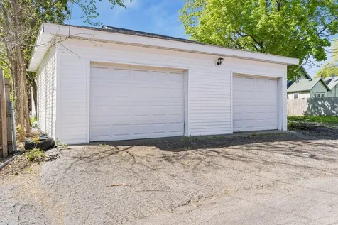 991 Minnehaha Avenue W Saint Paul MN 55104