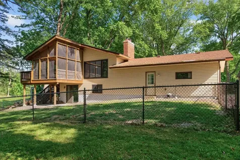 26583 Everton Circle Wyoming MN 55092