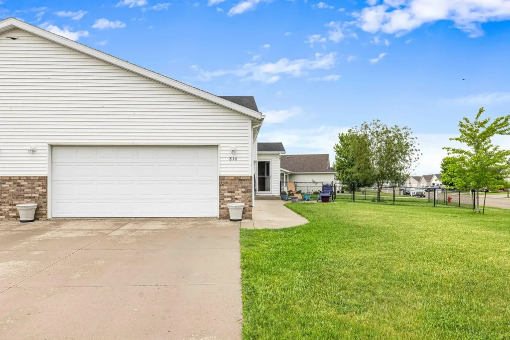 816 Woodbridge Circle Dilworth MN 56529