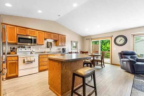 816 Woodbridge Circle Dilworth MN 56529