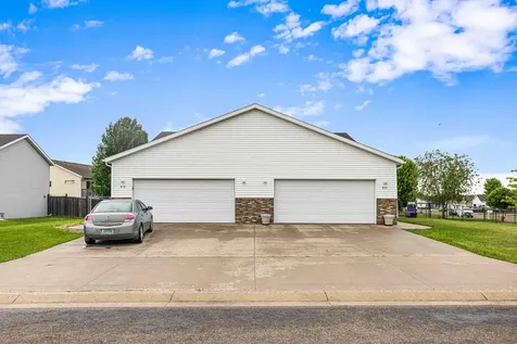 816 Woodbridge Circle Dilworth MN 56529