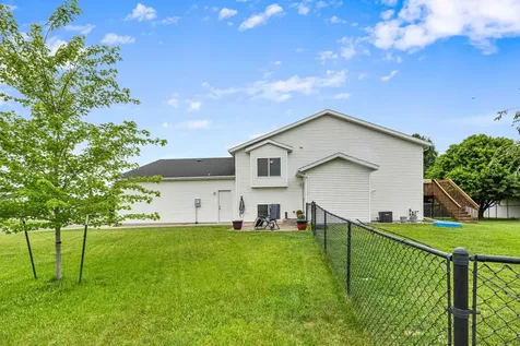 816 Woodbridge Circle Dilworth MN 56529