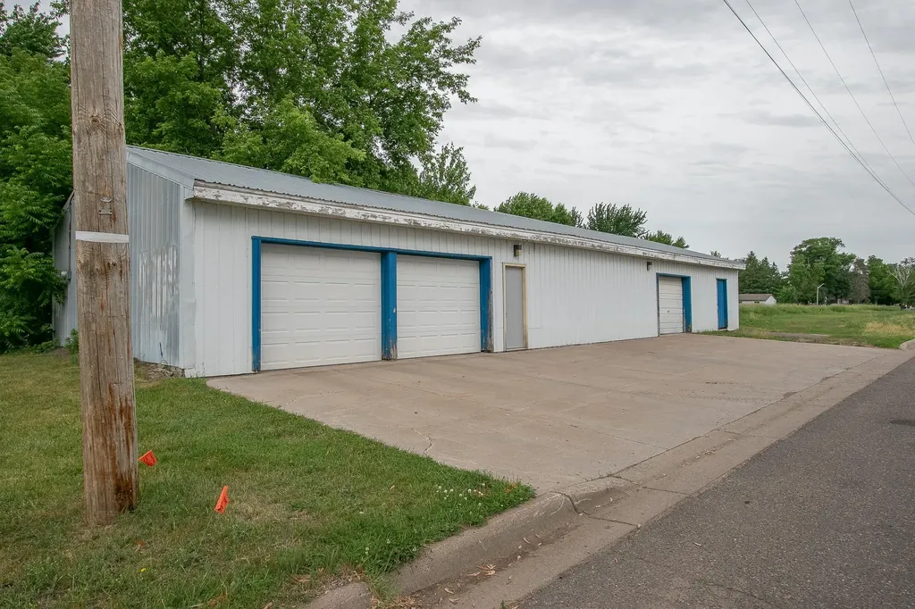 Tbd Elmhurst Avenue Braham MN 55006