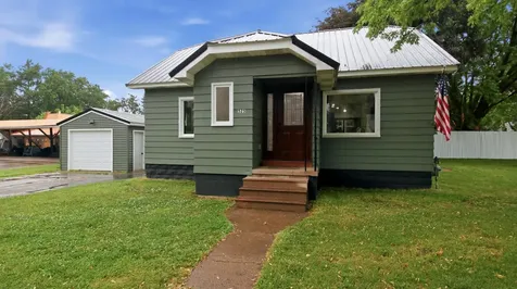 525 W Lincoln Street Augusta WI 54722