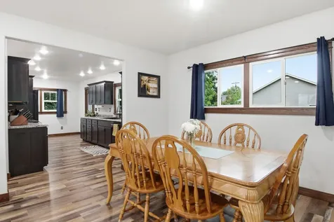 525 W Lincoln Street Augusta WI 54722