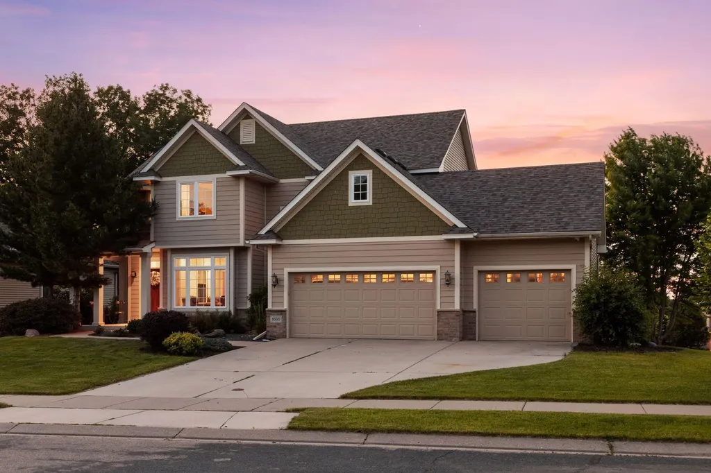 8595 Moraine Drive Shakopee MN 55379
