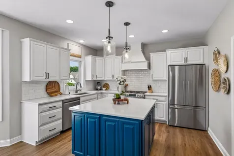 8595 Moraine Drive Shakopee MN 55379