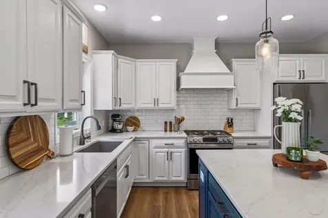 8595 Moraine Drive Shakopee MN 55379