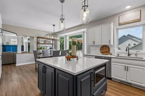 8595 Moraine Drive Shakopee MN 55379