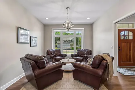 8595 Moraine Drive Shakopee MN 55379