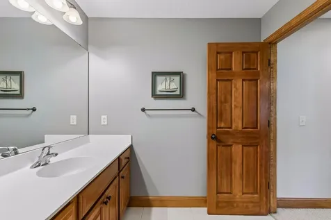 8595 Moraine Drive Shakopee MN 55379
