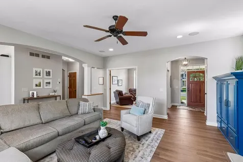 8595 Moraine Drive Shakopee MN 55379