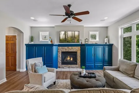 8595 Moraine Drive Shakopee MN 55379