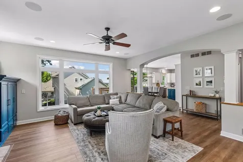 8595 Moraine Drive Shakopee MN 55379