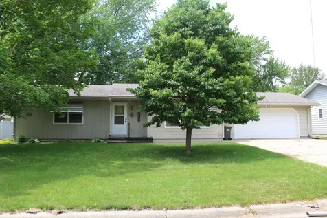 611 Grand Avenue NW Silver Lake MN 55381