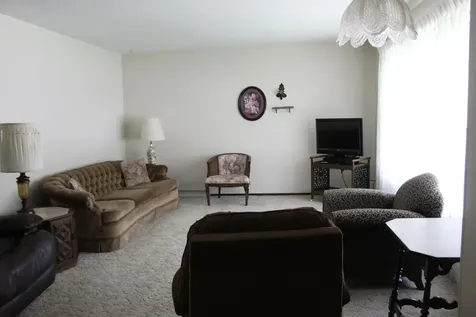 611 Grand Avenue NW Silver Lake MN 55381